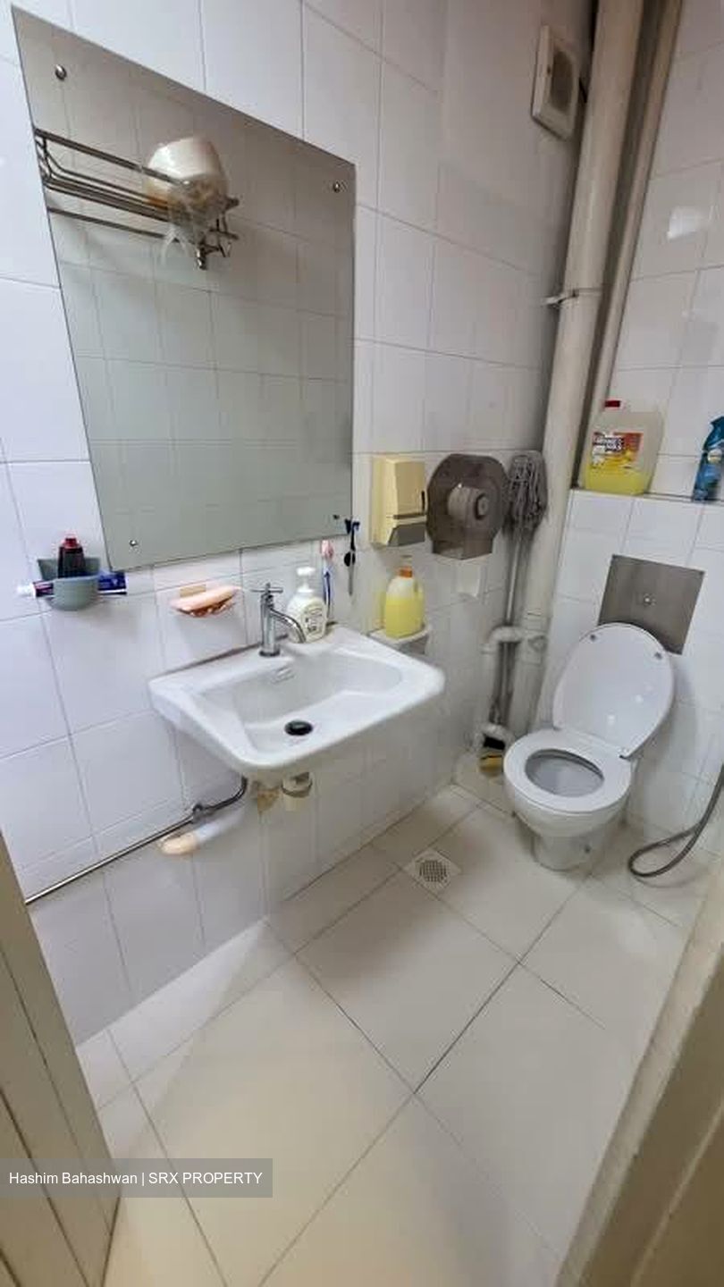 Pahang Street (D7), Office #551447981